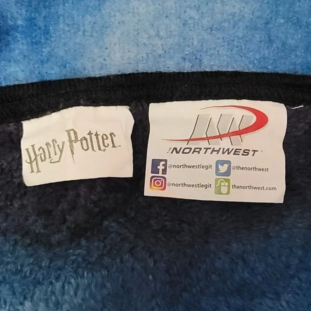 Harry Potter Hogwarts Fuzzy Throw Blanket